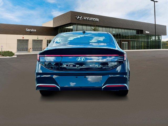 new 2025 Hyundai Sonata Hybrid car, priced at $32,640