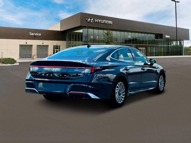 new 2025 Hyundai Sonata Hybrid car, priced at $32,640