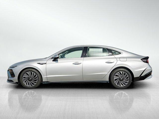 new 2026 Hyundai Sonata Hybrid car, priced at $32,744
