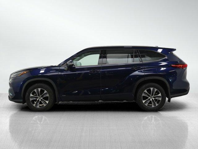 used 2022 Toyota Highlander Hybrid car, priced at $39,699