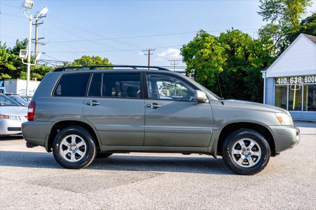 used 2005 Toyota Highlander car, priced at $7,400