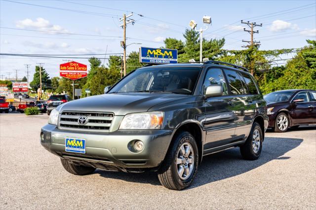 used 2005 Toyota Highlander car, priced at $7,400