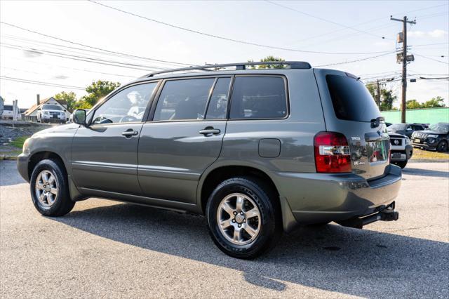 used 2005 Toyota Highlander car, priced at $7,400