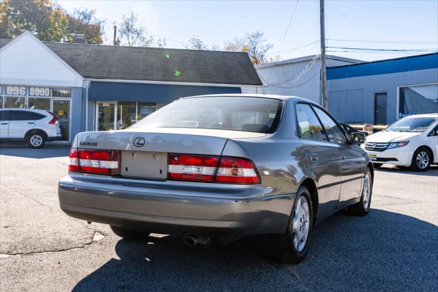 used 2000 Lexus ES 300 car, priced at $5,995