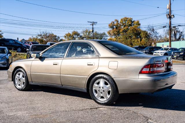 used 2000 Lexus ES 300 car, priced at $5,995