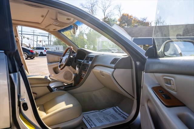 used 2000 Lexus ES 300 car, priced at $5,995