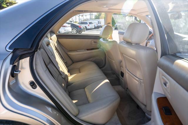 used 2000 Lexus ES 300 car, priced at $5,995