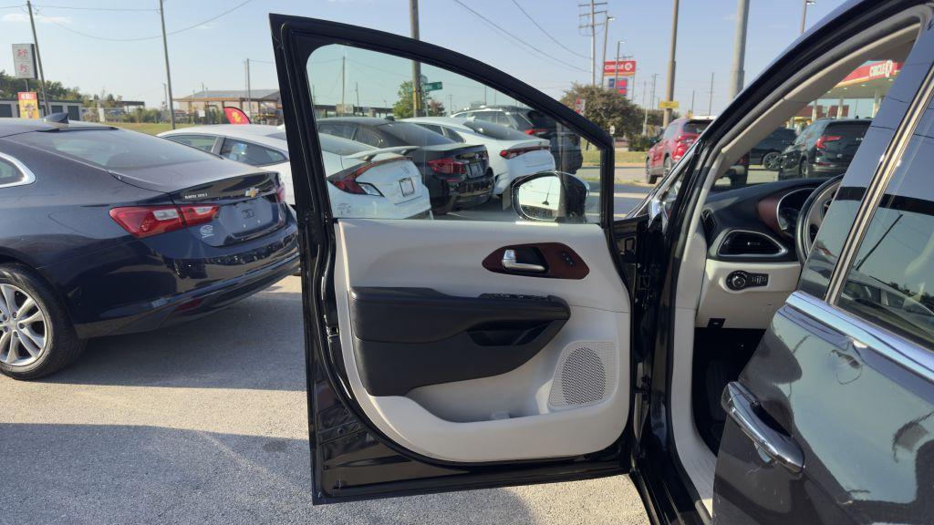 used 2019 Chrysler Pacifica car, priced at $13,495
