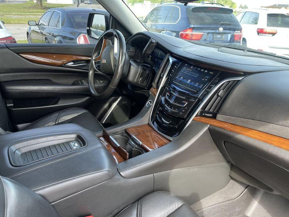 used 2019 Cadillac Escalade ESV car, priced at $28,495