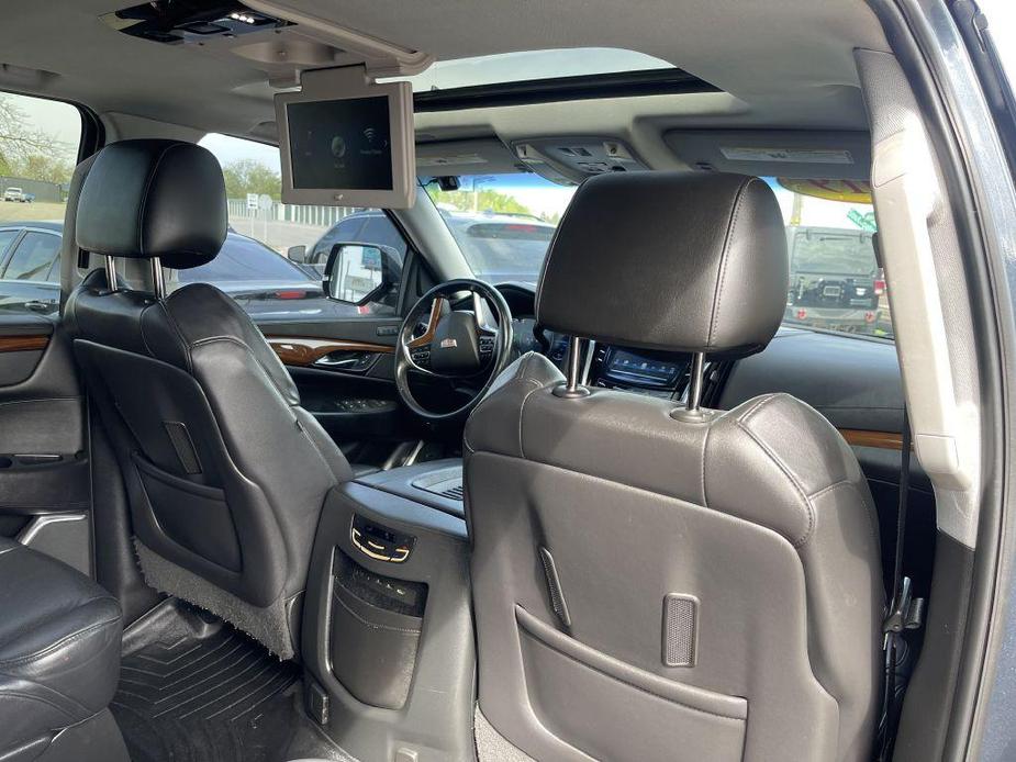 used 2019 Cadillac Escalade ESV car, priced at $28,495