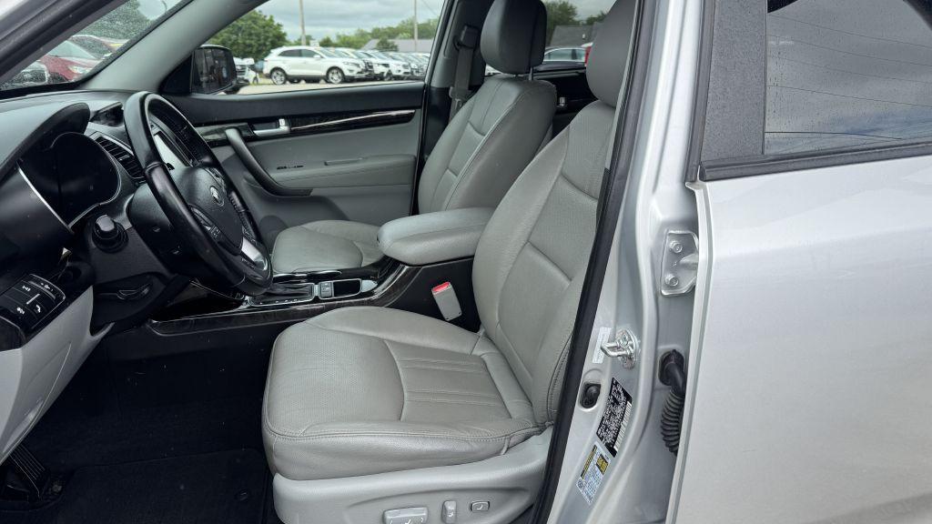 used 2014 Kia Sorento car, priced at $8,695
