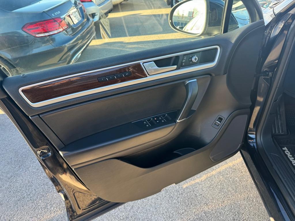 used 2016 Volkswagen Touareg car, priced at $14,995