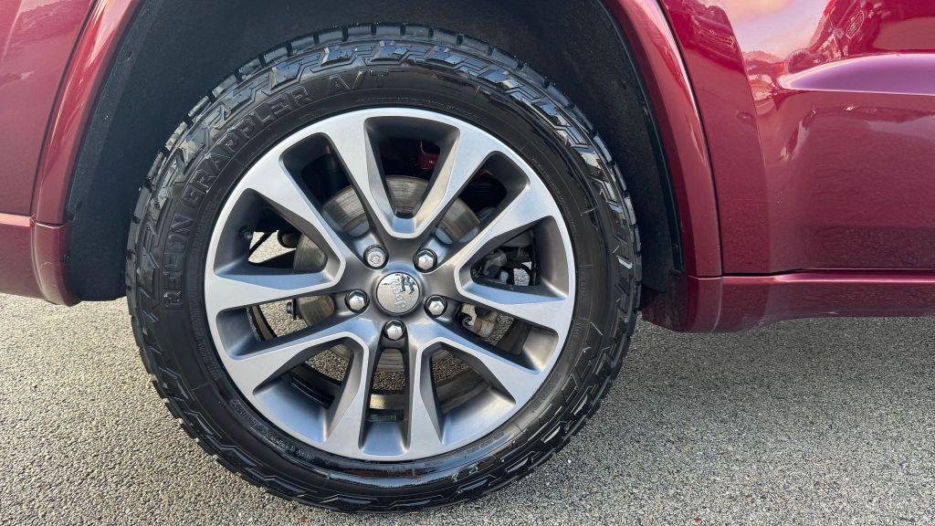 used 2017 Jeep Grand Cherokee car, priced at $17,995