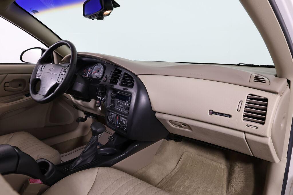 used 2002 Chevrolet Monte Carlo car, priced at $6,495