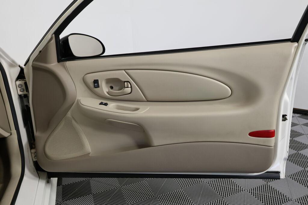 used 2002 Chevrolet Monte Carlo car, priced at $6,495