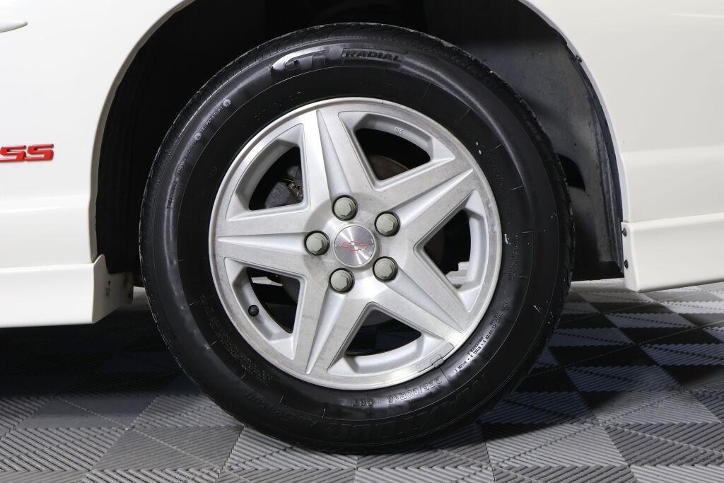 used 2002 Chevrolet Monte Carlo car, priced at $6,495
