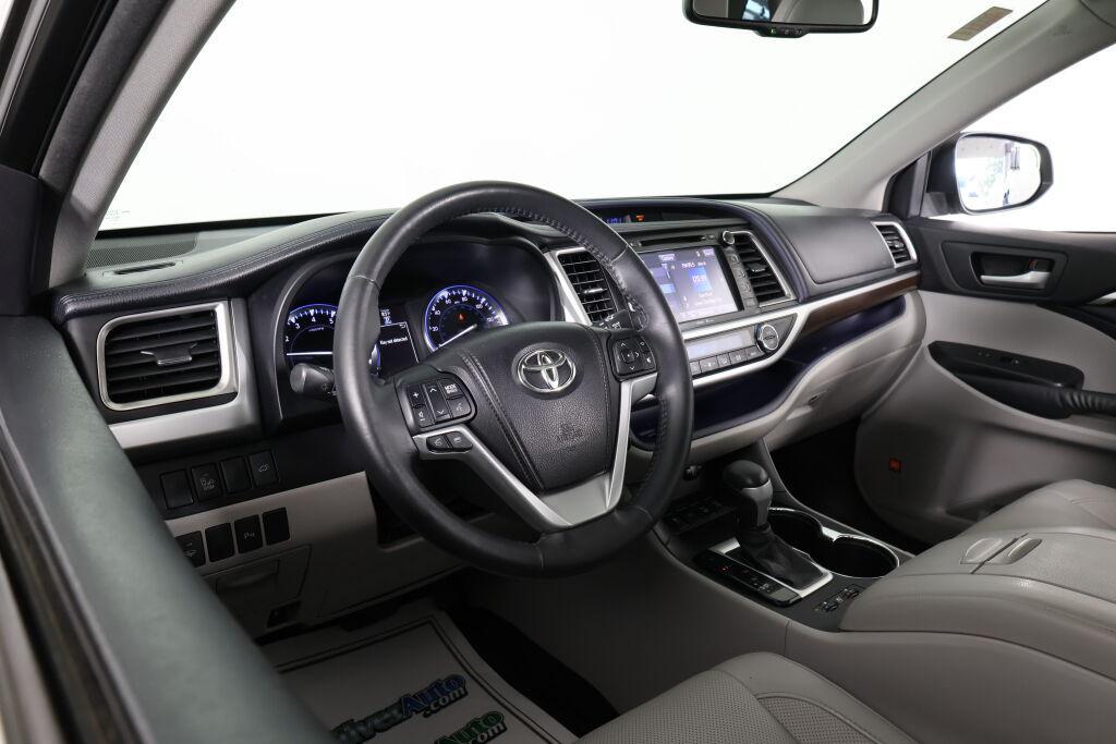 used 2015 Toyota Highlander car, priced at $15,291
