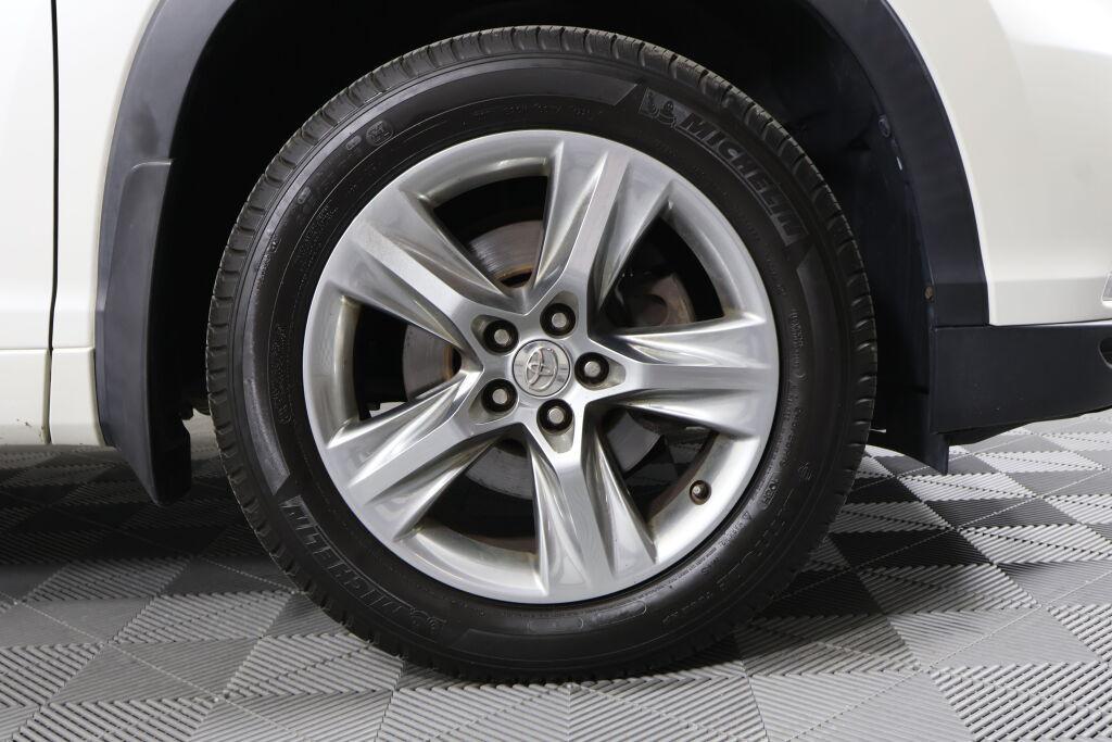 used 2015 Toyota Highlander car, priced at $15,291