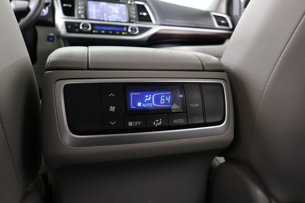 used 2015 Toyota Highlander car, priced at $15,291
