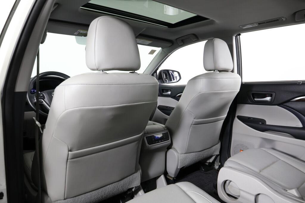 used 2015 Toyota Highlander car, priced at $15,291