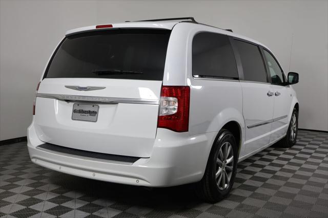 used 2014 Chrysler Town & Country car, priced at $9,495