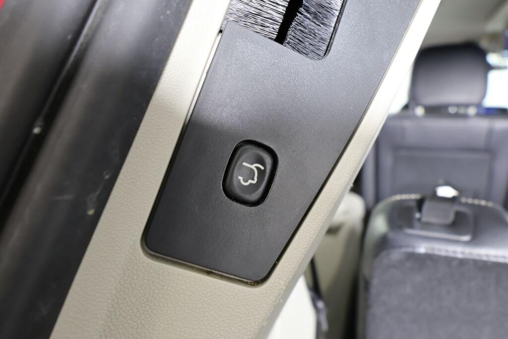 used 2014 Chrysler Town & Country car, priced at $6,994