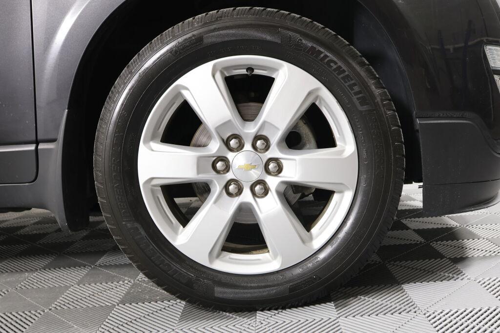 used 2017 Chevrolet Traverse car, priced at $11,995