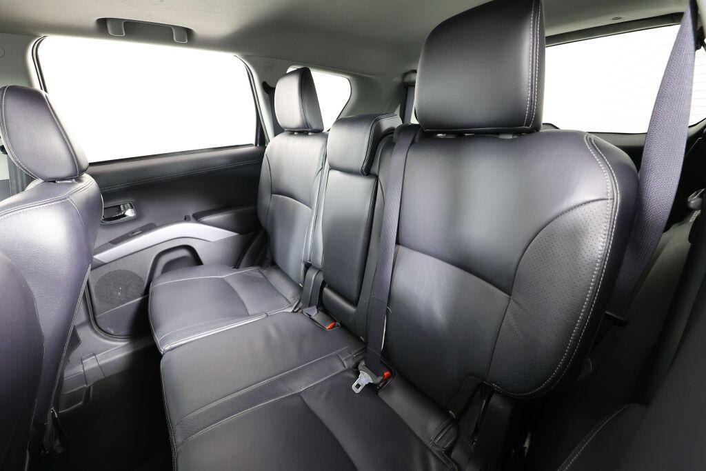 used 2011 Mitsubishi Outlander car, priced at $7,295