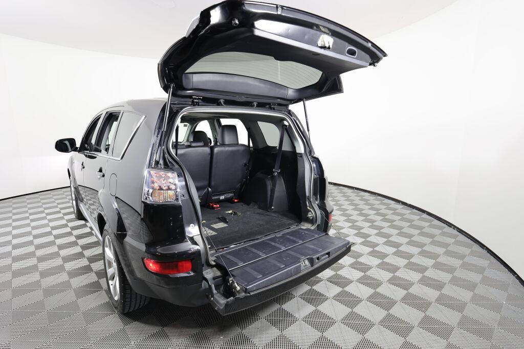 used 2011 Mitsubishi Outlander car, priced at $7,295