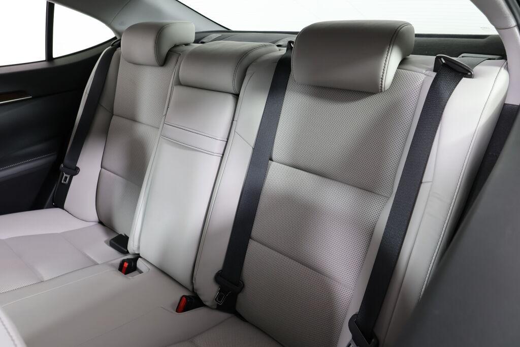used 2018 Lexus ES 350 car, priced at $21,994