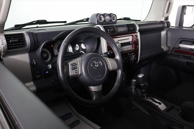 used 2007 Toyota FJ Cruiser car, priced at $12,995