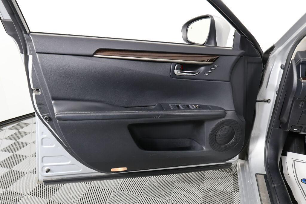 used 2013 Lexus ES 350 car, priced at $10,995