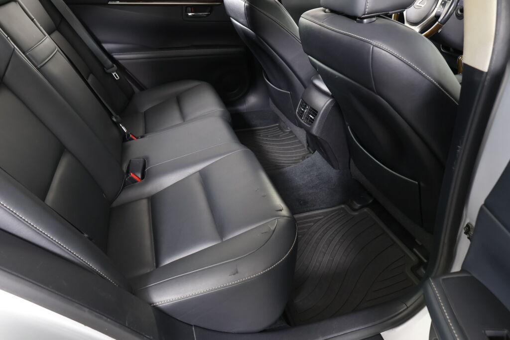 used 2013 Lexus ES 350 car, priced at $10,995
