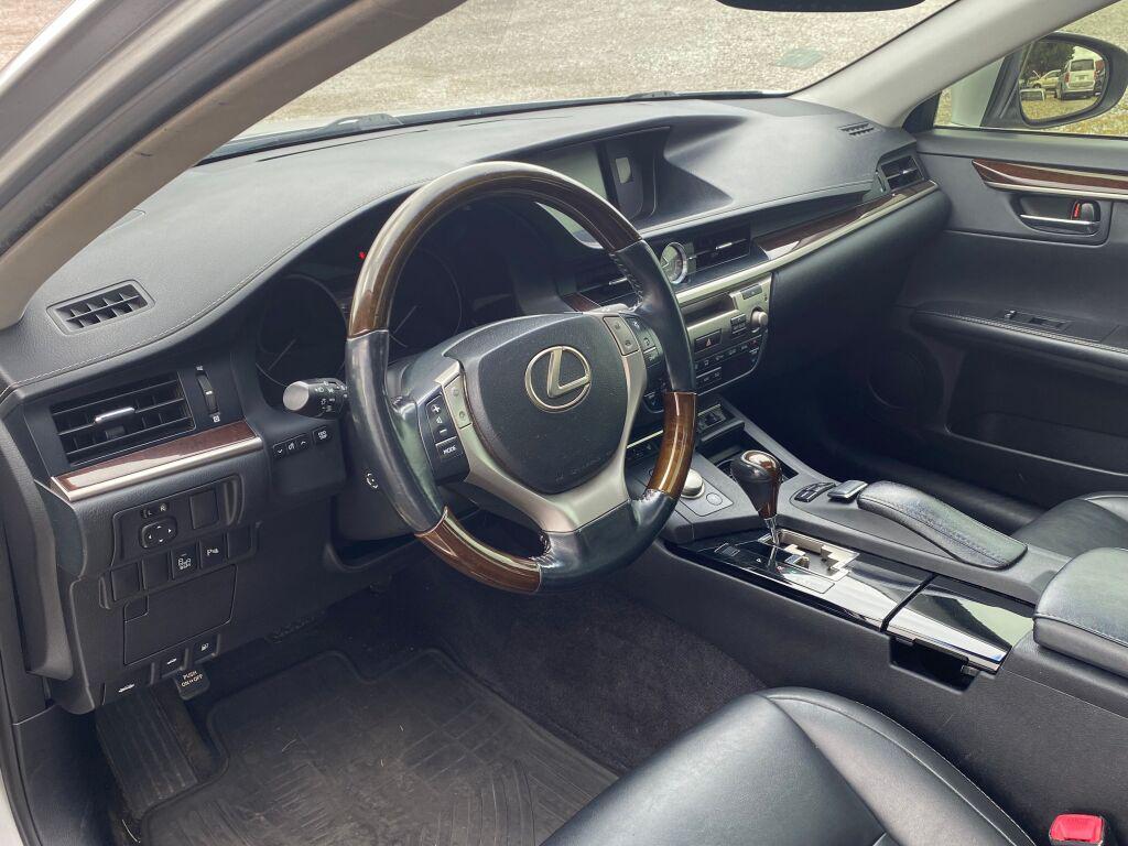 used 2013 Lexus ES 350 car, priced at $11,495