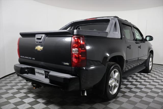 used 2007 Chevrolet Avalanche car, priced at $10,995