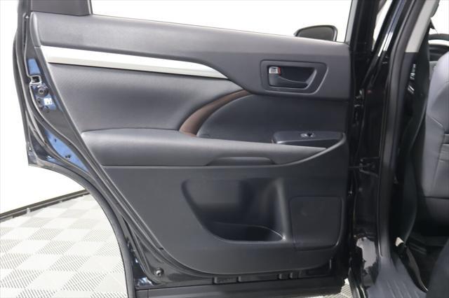 used 2015 Toyota Highlander car, priced at $15,995