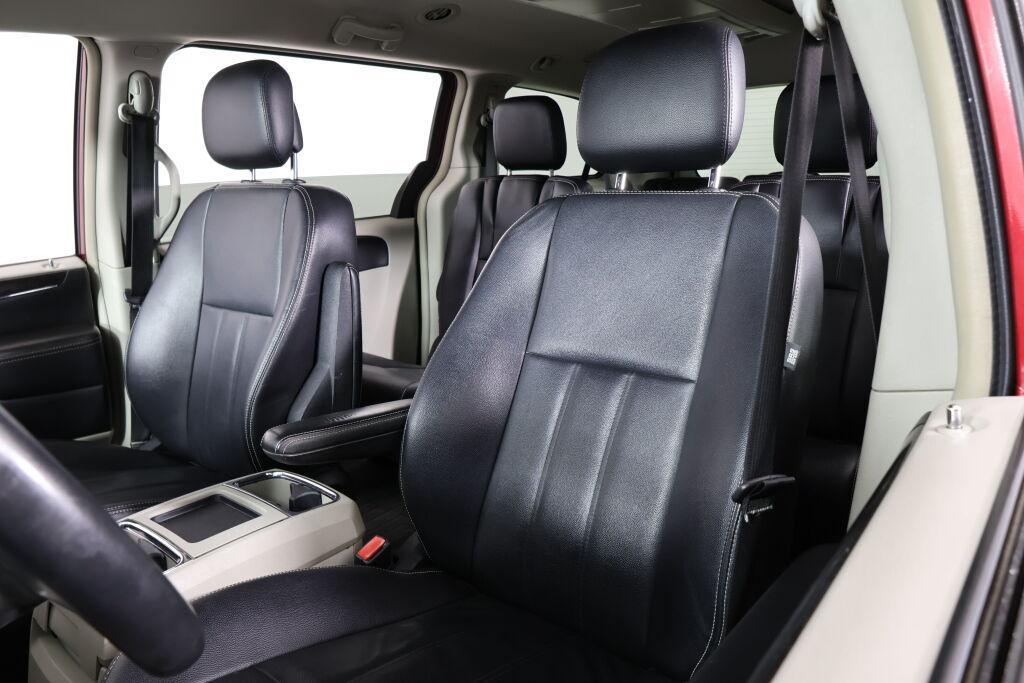 used 2014 Chrysler Town & Country car, priced at $6,495