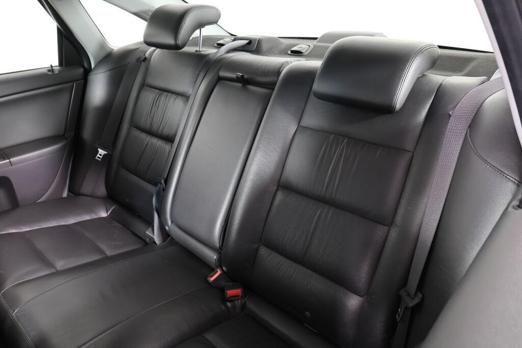 used 2005 Ford Five Hundred car, priced at $6,794