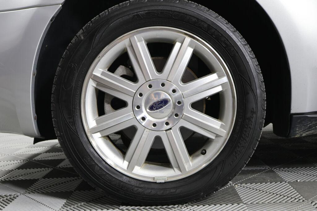 used 2005 Ford Five Hundred car, priced at $6,794