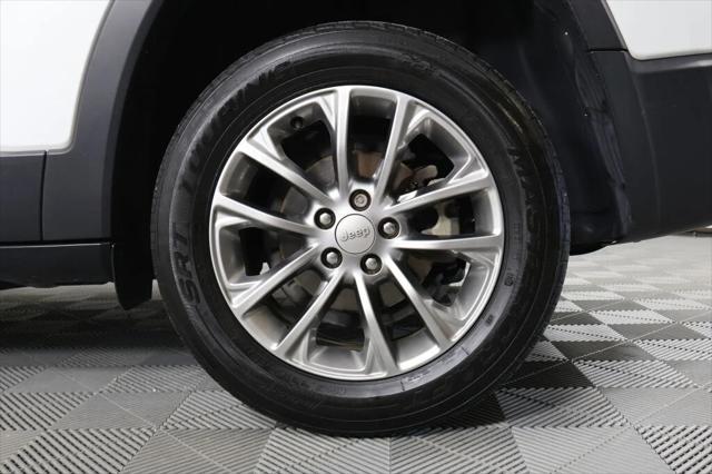 used 2019 Jeep Cherokee car, priced at $15,495