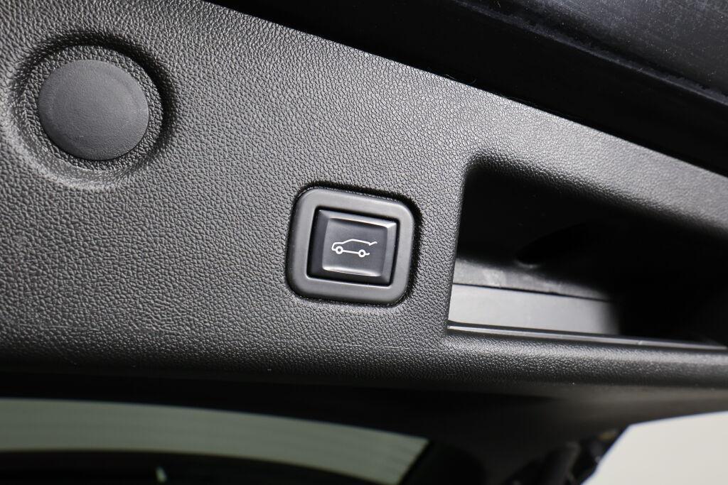 used 2022 Chevrolet Equinox car, priced at $22,990