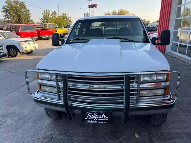 used 2000 Chevrolet 3500 car, priced at $9,995