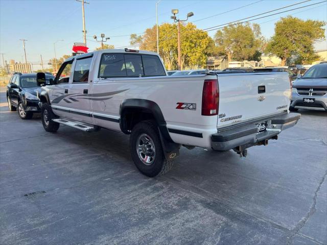 used 2000 Chevrolet 3500 car, priced at $9,995