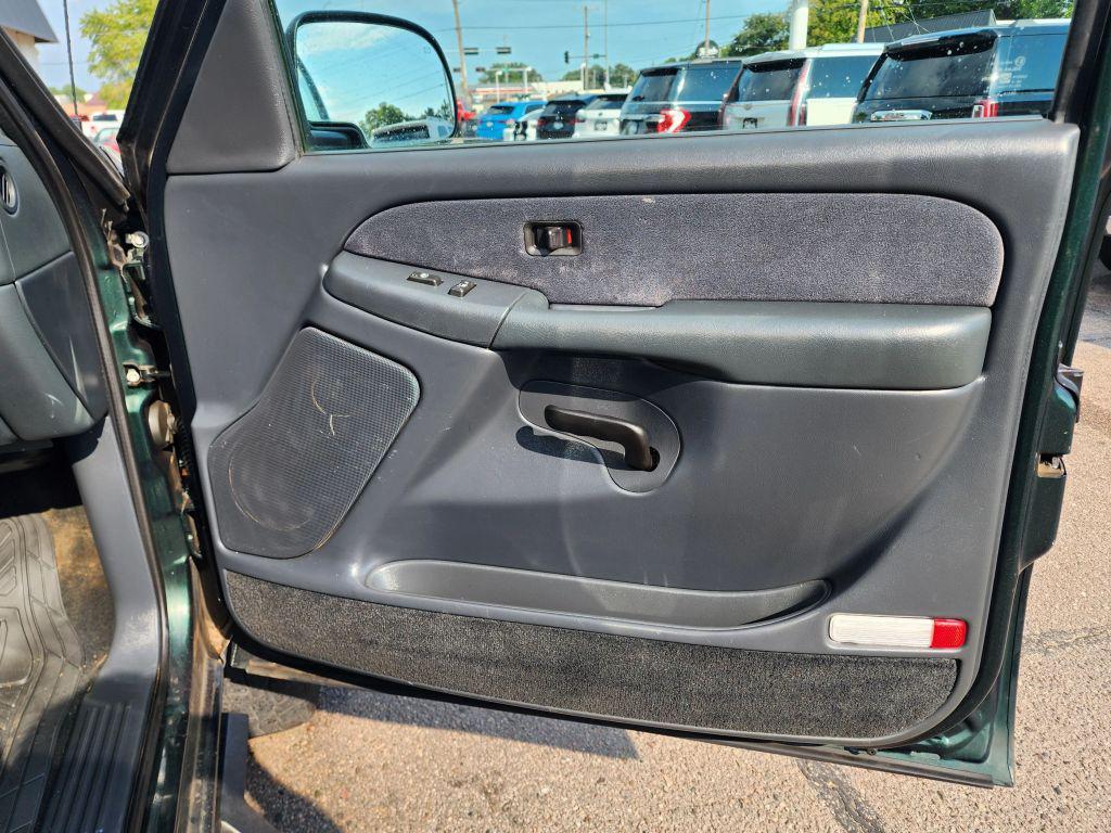 used 2001 Chevrolet Silverado 2500 car, priced at $22,900