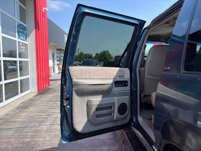 used 1994 GMC Suburban car, priced at $9,900