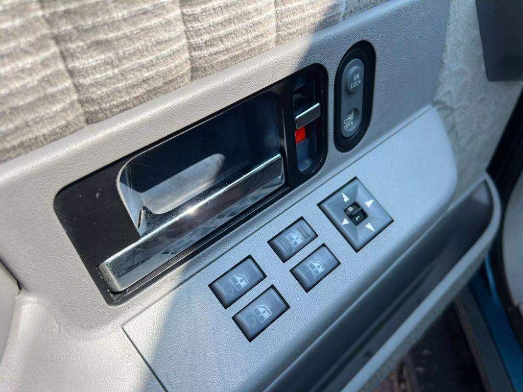 used 1994 GMC Suburban car, priced at $9,900