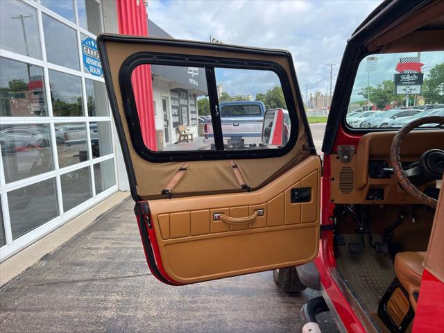 used 1995 Jeep Wrangler car, priced at $12,900