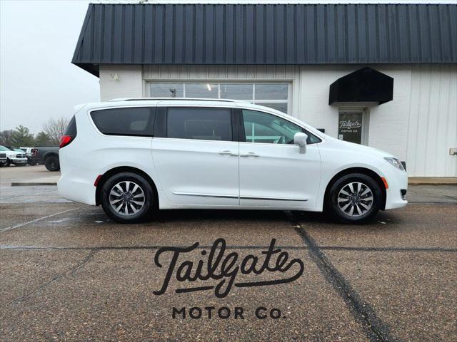 used 2019 Chrysler Pacifica car, priced at $21,990