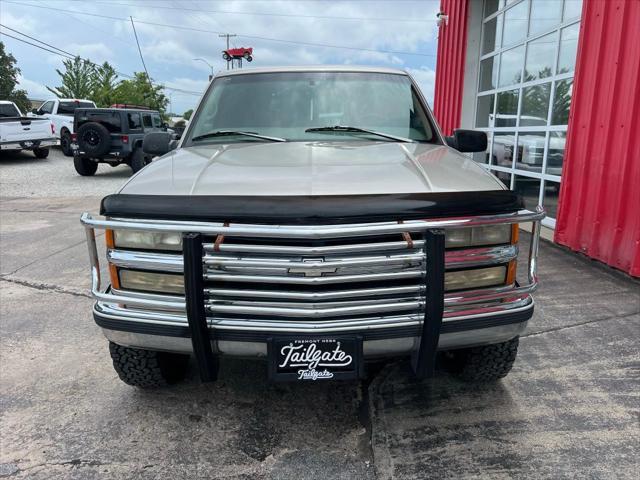 used 1999 Chevrolet Suburban car, priced at $9,900