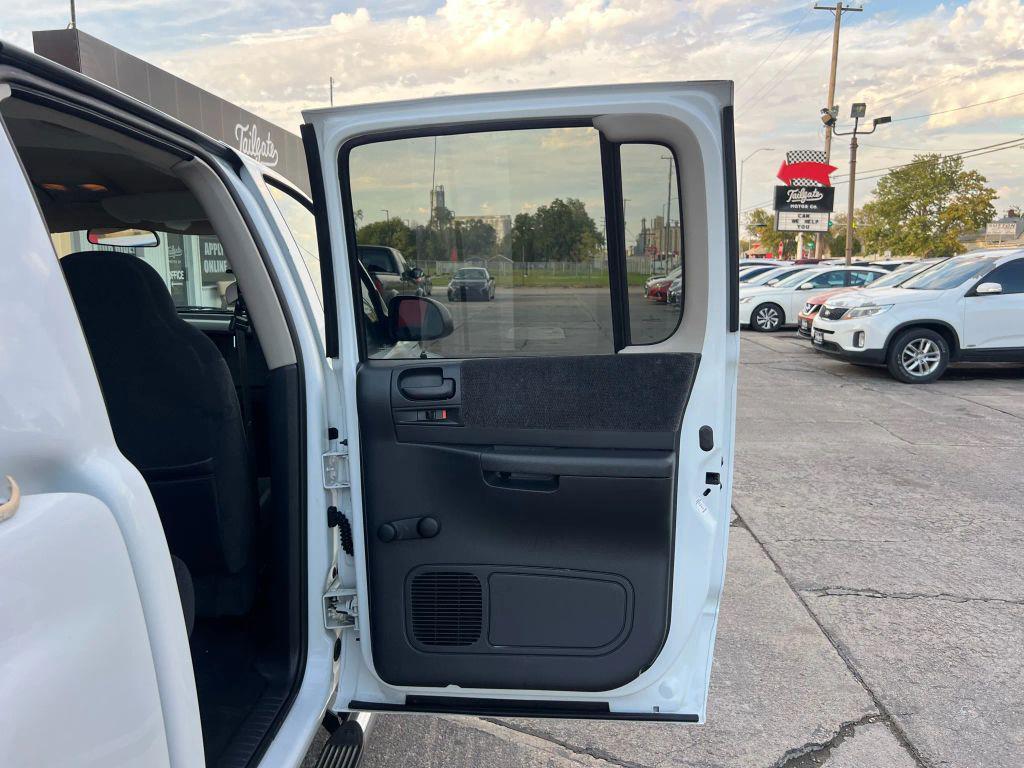 used 2003 Dodge Dakota car, priced at $12,900